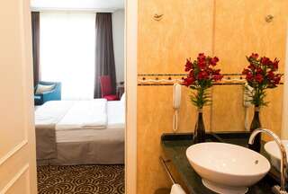 Отель Arena Di Serdica Hotel София Представительский двухместный номер с 1 кроватью или 2 отдельными кроватями-4
